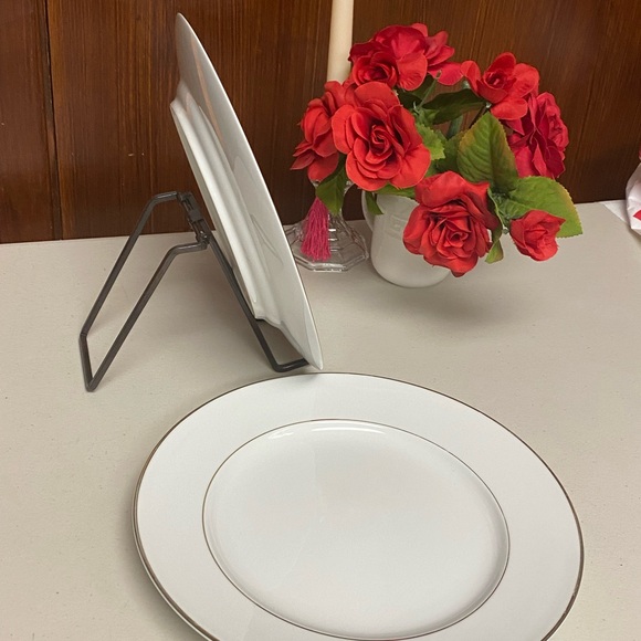 Johann Haviland Germany white with gold band dinner plates - Picture 8 of 12